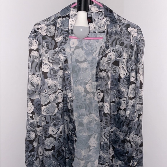 Devil’s Advocate White and Black Floral Print Button Down Shirt - Picture 4 of 7